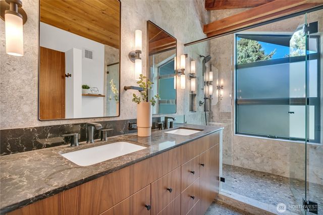 9601 NW 21st Ave, Seattle, WA 98117