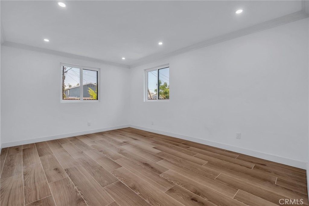 Image 20 of property listing at 3516 Mont Clair Street, Los Angeles, CA 90018