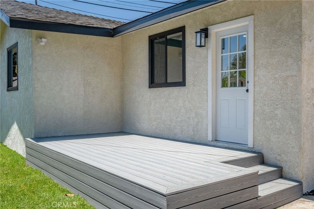 Image 30 of property listing at 3516 Mont Clair Street, Los Angeles, CA 90018