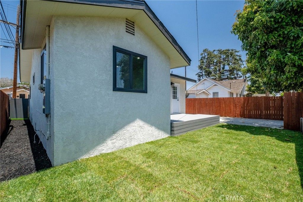 Image 31 of property listing at 3516 Mont Clair Street, Los Angeles, CA 90018