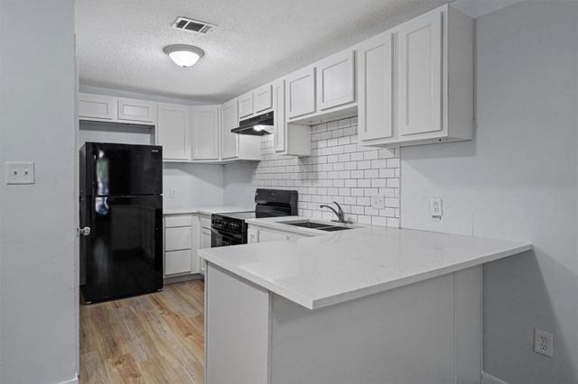 520 Lenora DR A, Taylor, TX 76574