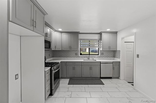 18216 Filmore Street, Southfield, MI 48075