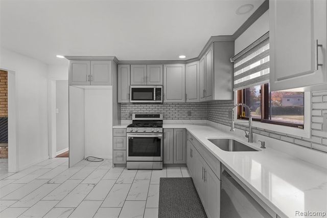 18216 Filmore Street, Southfield, MI 48075