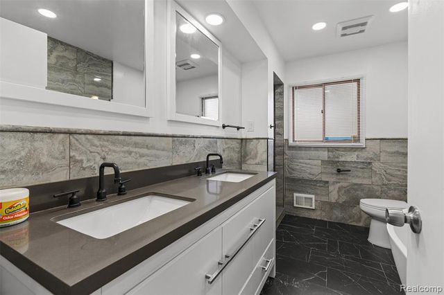 18216 Filmore Street, Southfield, MI 48075