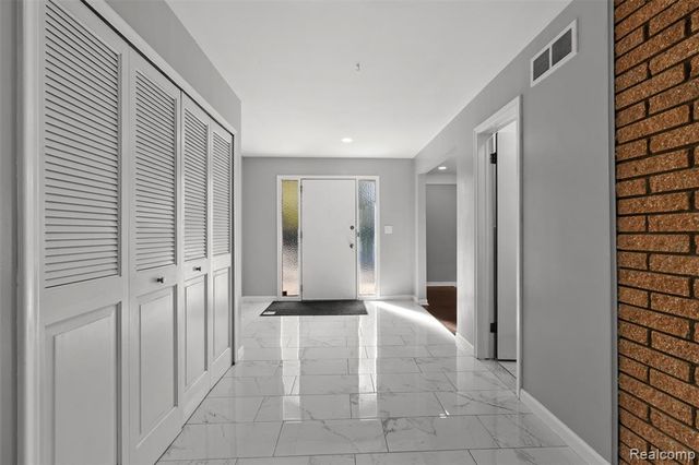 18216 Filmore Street, Southfield, MI 48075