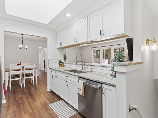 14925 Hartford Court, Utica, MI 48315