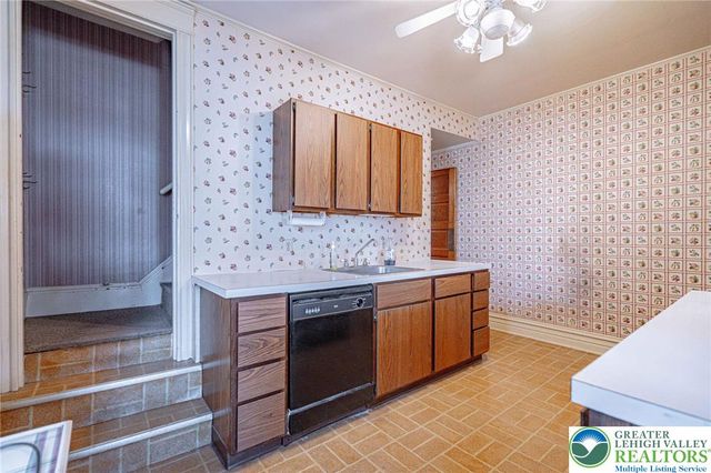 223 South 17th Street, Allentown City, PA 18104