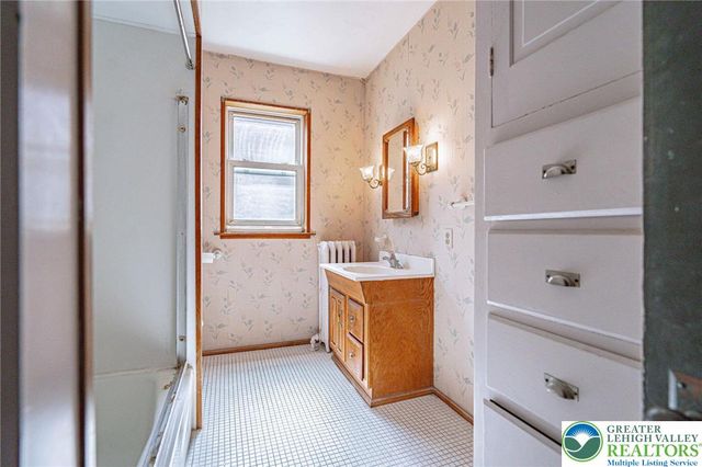 223 South 17th Street, Allentown City, PA 18104