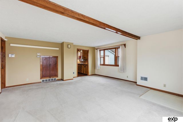 2416 N 88th Street, Omaha, NE 68134