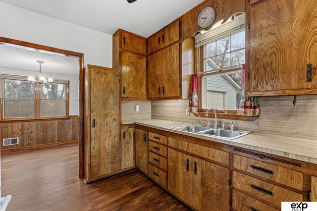 2416 N 88th Street, Omaha, NE 68134