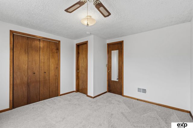 2416 N 88th Street, Omaha, NE 68134