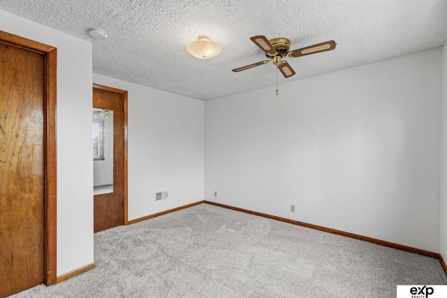 2416 N 88th Street, Omaha, NE 68134