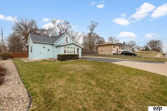 2416 N 88th Street, Omaha, NE 68134