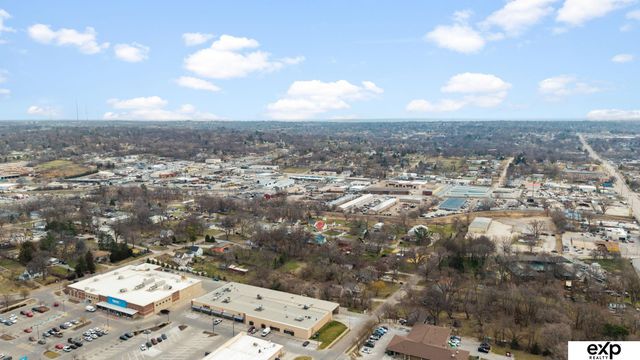 2416 N 88th Street, Omaha, NE 68134