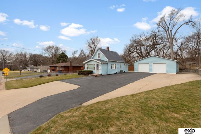 2416 N 88th Street, Omaha, NE 68134