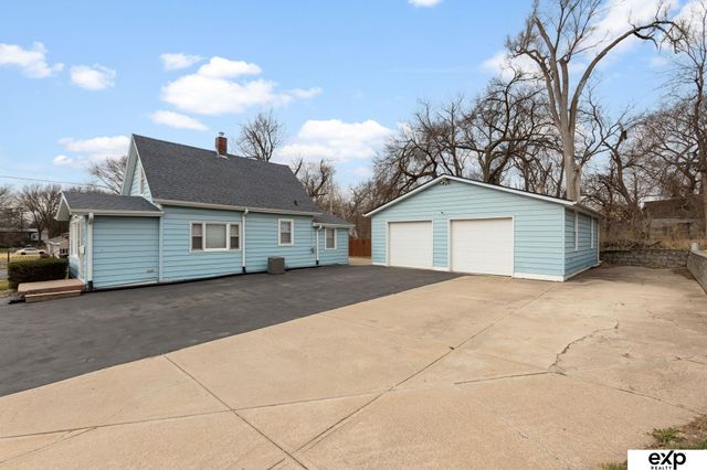 2416 N 88th Street, Omaha, NE 68134
