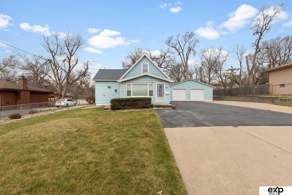 2416 N 88th Street, Omaha, NE 68134