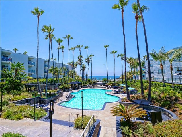 620 The Village 211, Redondo Beach, CA 90277