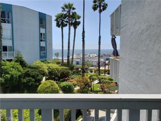 620 The Village 211, Redondo Beach, CA 90277