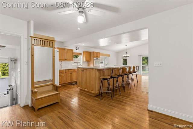 44156 Elizabeth Road, Clinton Township, MI 48036