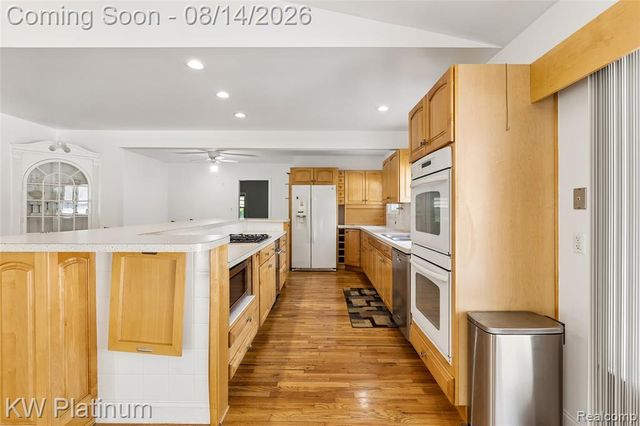 44156 Elizabeth Road, Clinton Township, MI 48036