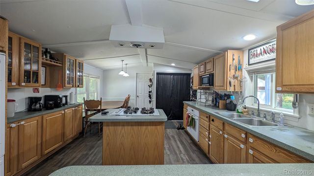 8642 Pine Court, Arbela Township, MI 48420