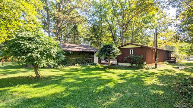 8642 Pine Court, Arbela Township, MI 48420