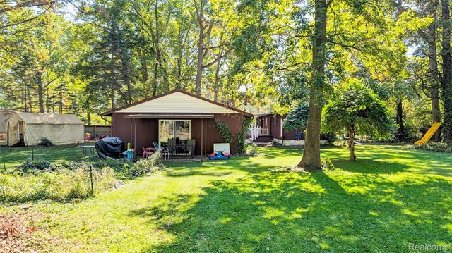 8642 Pine Court, Arbela Township, MI 48420
