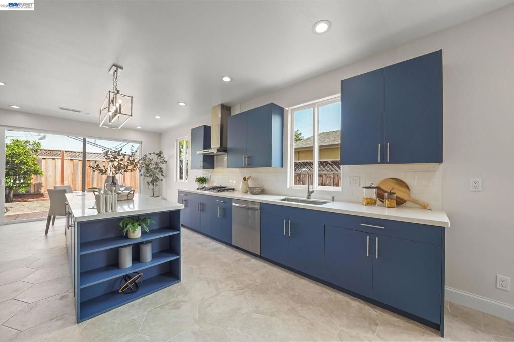 Image 16 of property listing at 40772 Blacow Rd, Fremont, CA 94538