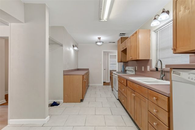 1203 Sunnybrook Drive, Irving, TX 75061