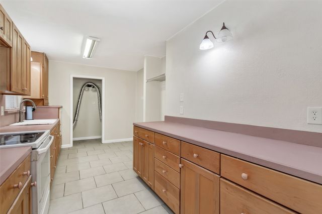 1203 Sunnybrook Drive, Irving, TX 75061