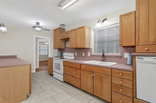 1203 Sunnybrook Drive, Irving, TX 75061
