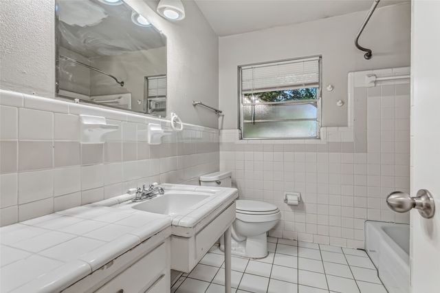 1203 Sunnybrook Drive, Irving, TX 75061