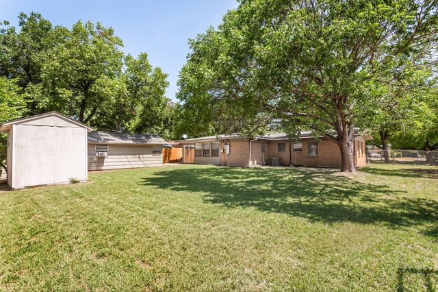 1203 Sunnybrook Drive, Irving, TX 75061
