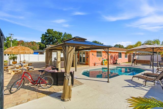 7102 HARBORHILLS COURT, Tampa, FL 33615