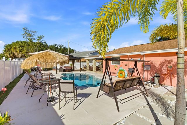 7102 HARBORHILLS COURT, Tampa, FL 33615