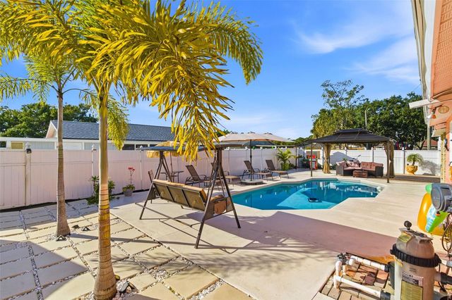 7102 HARBORHILLS COURT, Tampa, FL 33615