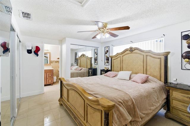 7102 HARBORHILLS COURT, Tampa, FL 33615