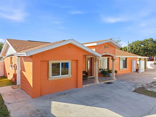 7102 HARBORHILLS COURT, Tampa, FL 33615