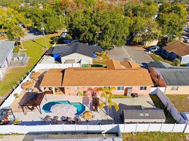 7102 HARBORHILLS COURT, Tampa, FL 33615