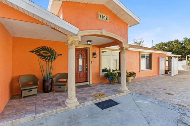 7102 HARBORHILLS COURT, Tampa, FL 33615