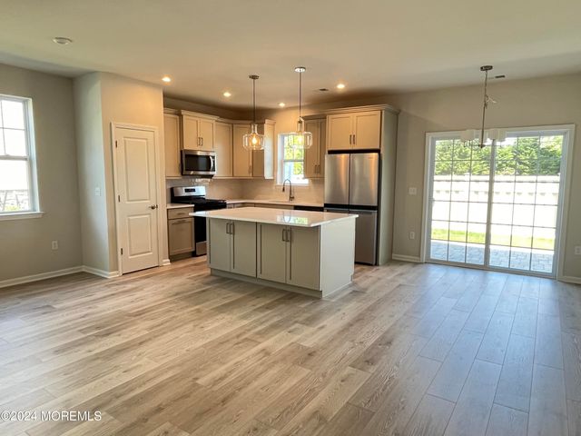 52 Chapel Lane, Wall, NJ 07753