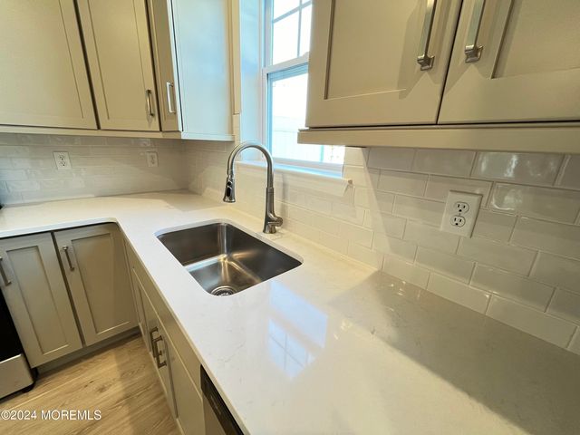 52 Chapel Lane, Wall, NJ 07753
