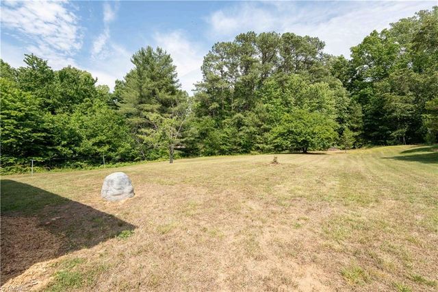6221 Salem Chapel Road, Walnut Cove, NC 27052