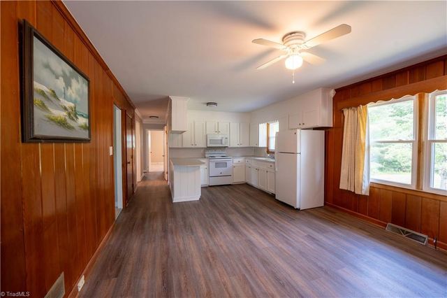 6221 Salem Chapel Road, Walnut Cove, NC 27052