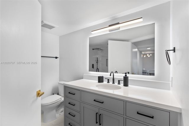 19101 NE 36th Ct 402, Aventura, FL 33180