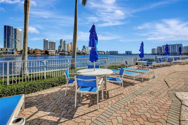 19101 NE 36th Ct 402, Aventura, FL 33180