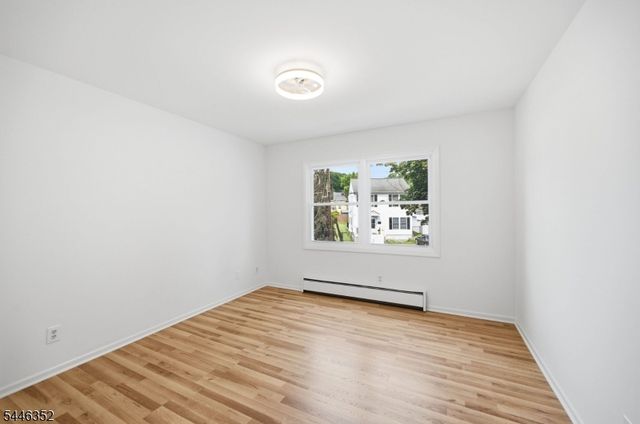 180 River Dr, Parsippany-troy Hills Twp., NJ 07034
