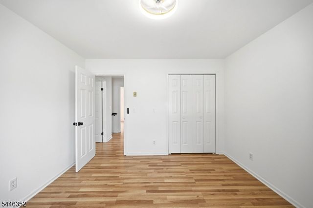 180 River Dr, Parsippany-troy Hills Twp., NJ 07034
