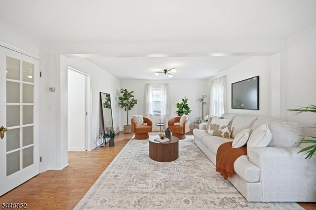 180 River Dr, Parsippany-troy Hills Twp., NJ 07034